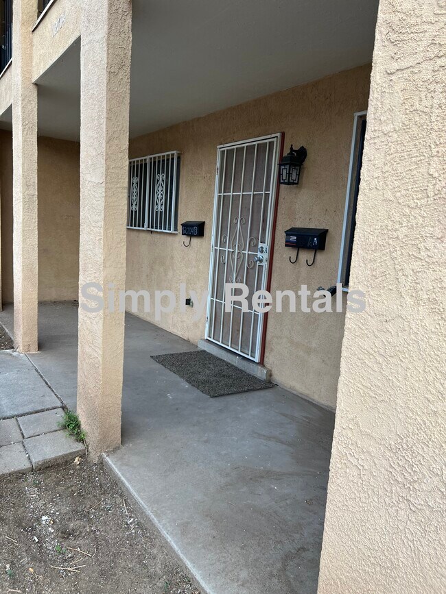 Foto del edificio - 12704 Copper Ave NE