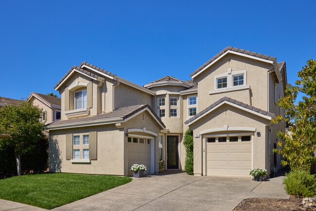 Building Photo - 10 Summerbrooke Cir