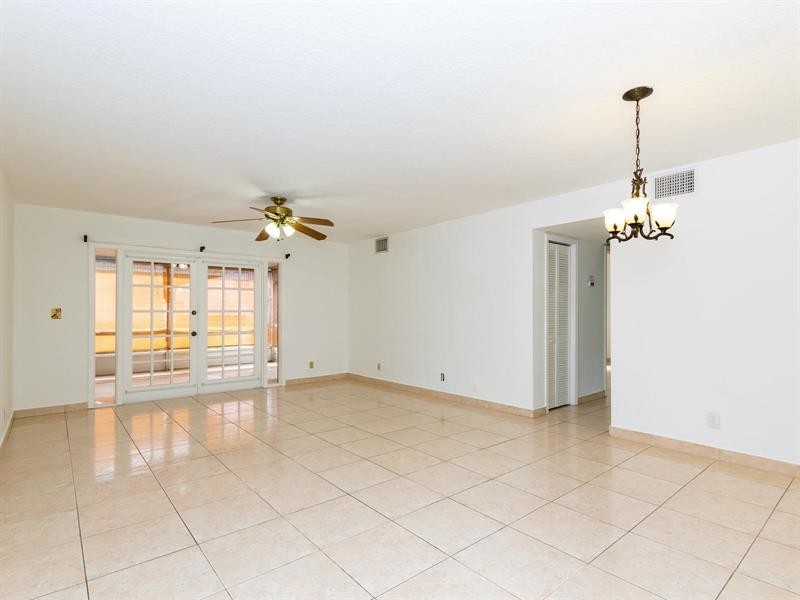 7552 Stirling Rd, Hollywood, FL 33024 Condo for Rent in Hollywood, FL