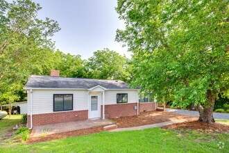 Building Photo - 3113 NC-218