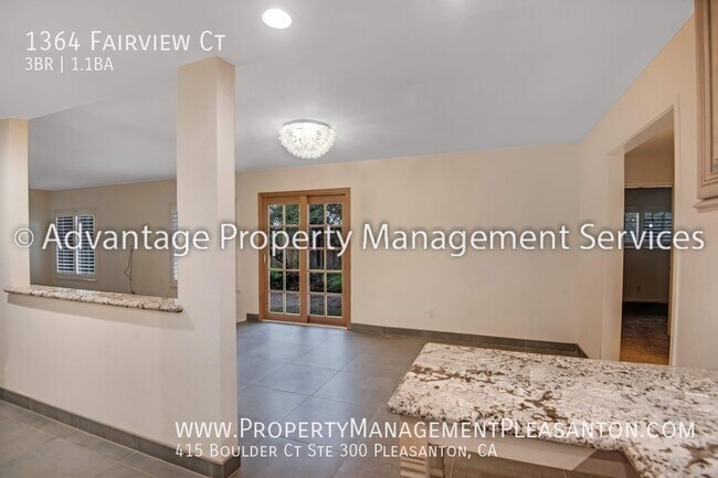 Building Photo - 1364 Fairview Ct