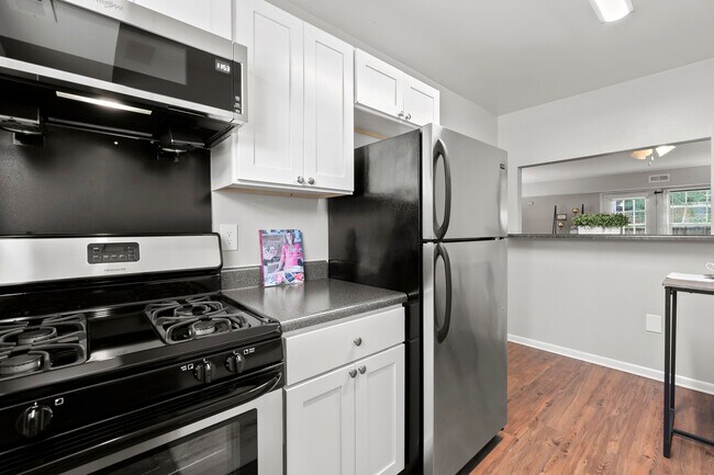 Kitchen - London Towne