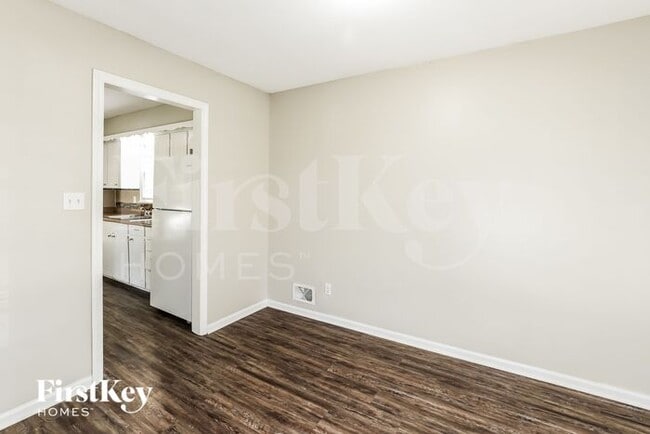 Building Photo - 8919 Stark Ave
