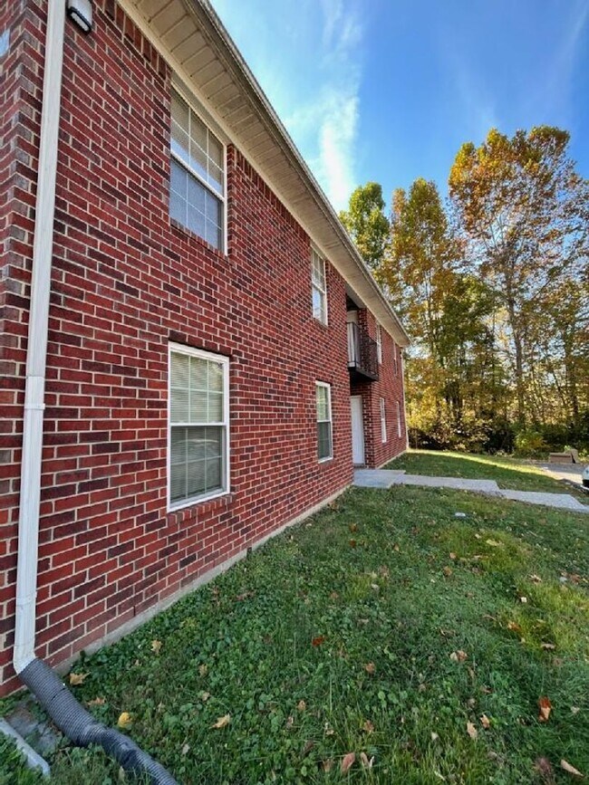 Building Photo - 4229 Glen Hill Manor Dr