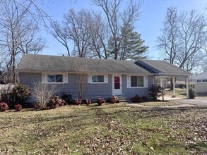 Building Photo - 1117 Womack Ave