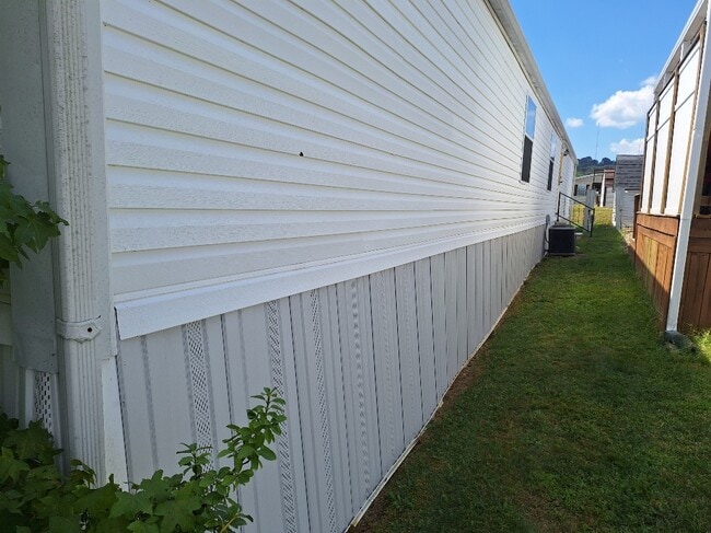 Foto del edificio - 4727 Timber Pine Dr