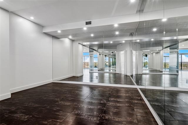 Foto del edificio - 5200 Keller Springs Rd