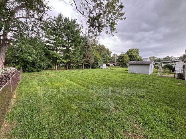 Photo - 272 Symmes Road House