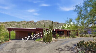 Building Photo - 4565 E Quivira Dr