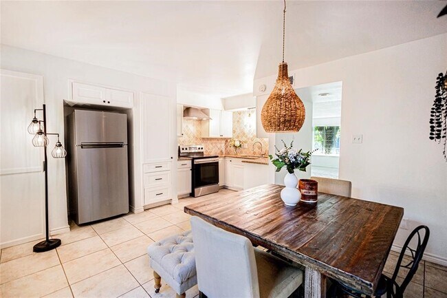 Foto del edificio - 6201 Fondren Rd