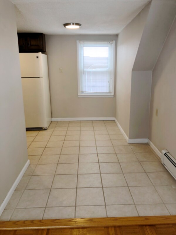Building Photo - 9 Graywood Rd