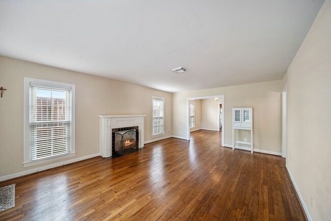 Building Photo - 4002 Amherst St