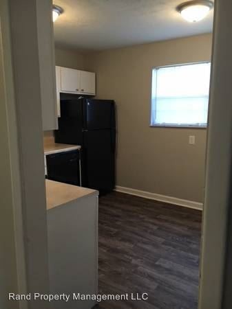 Building Photo - 119 Lakeview Ct