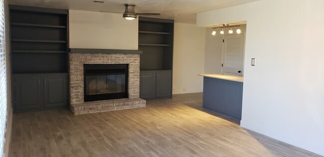 Building Photo - 442 McGuire Cir