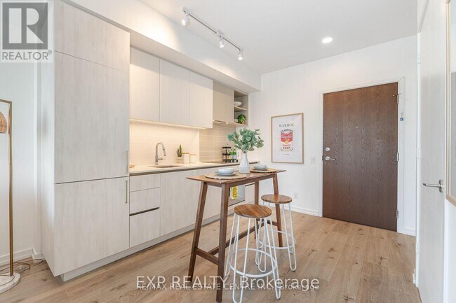 Photo du bâtiment - 7890-7890 Jane St