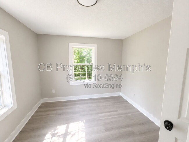 Photo - 2028 Amity Avenue House