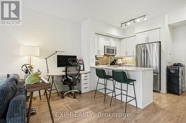 Building Photo - 85 E Liberty St