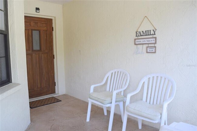 Building Photo - 110 Pine Hollow Dr