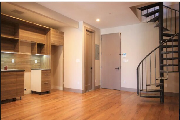 Primary Photo - 1140 DeKalb Ave
