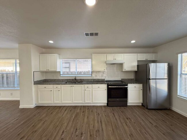 Foto del edificio - 7122 Warrior Trail