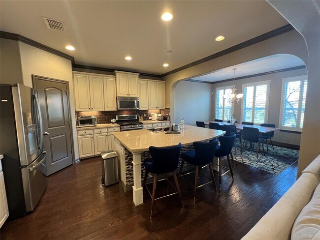 Building Photo - 11924 Terraza Cir