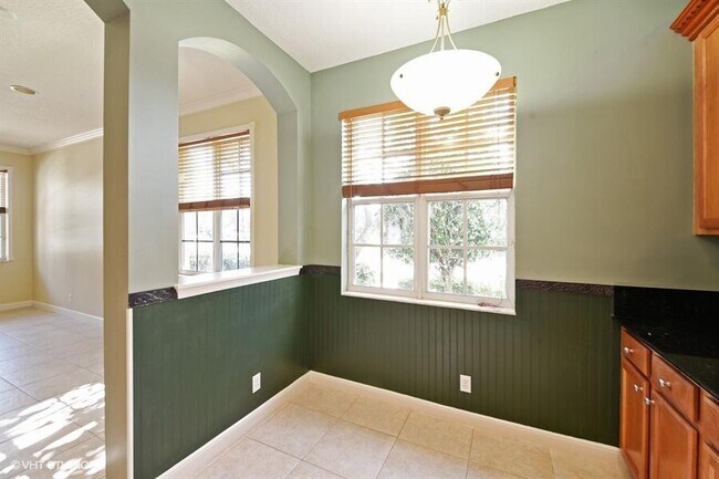 Foto del edificio - 135 Evergrene Pkwy