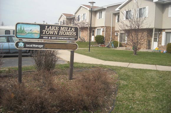 Foto del edificio - Lake Mills Townhomes