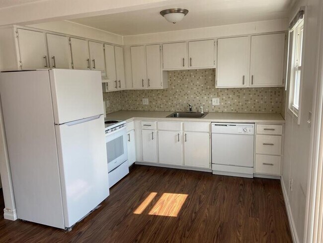 Foto del edificio - 101 Creekside Dr