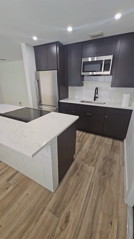Foto del edificio - 844 W 9th St