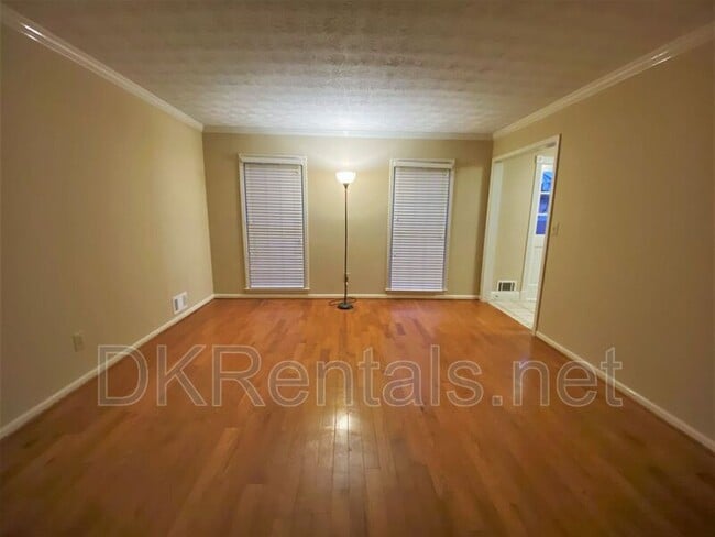 Foto del edificio - 5216 Willow Point Pkwy