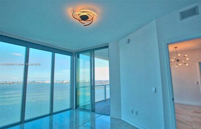 Foto del edificio - 2800 NE 7th Ave