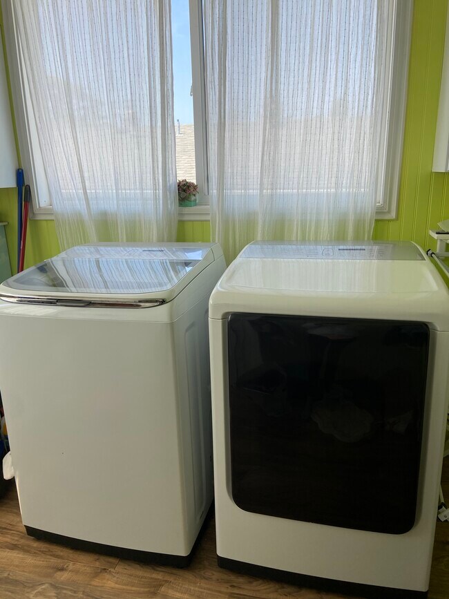 Foto del edificio - 717 10th Ave