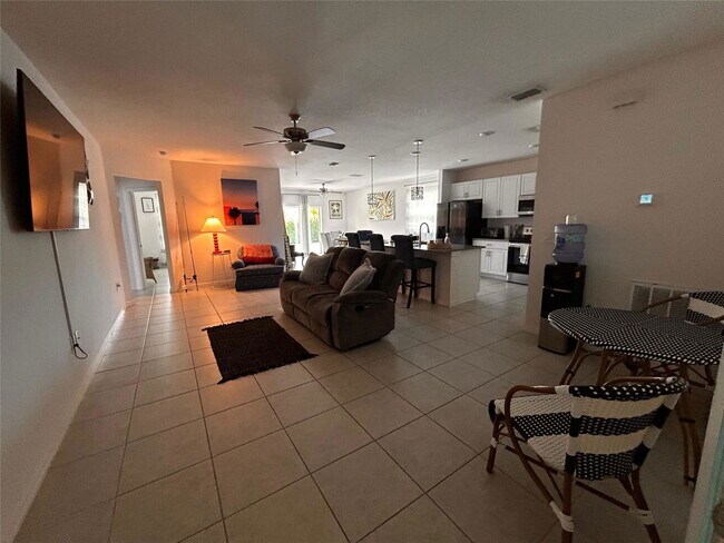 Foto del edificio - 1522 SE Flintlock Rd