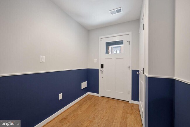 Foto del edificio - 5509 Valmarana Way