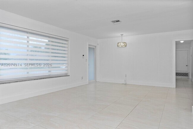 Building Photo - 6305 SW 93rd Pl