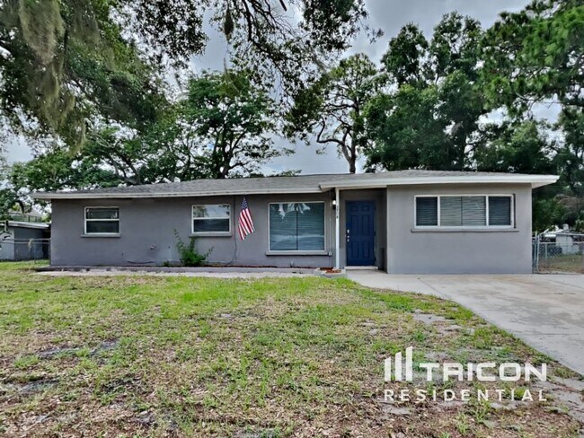 Building Photo - 3708 Lei Dr