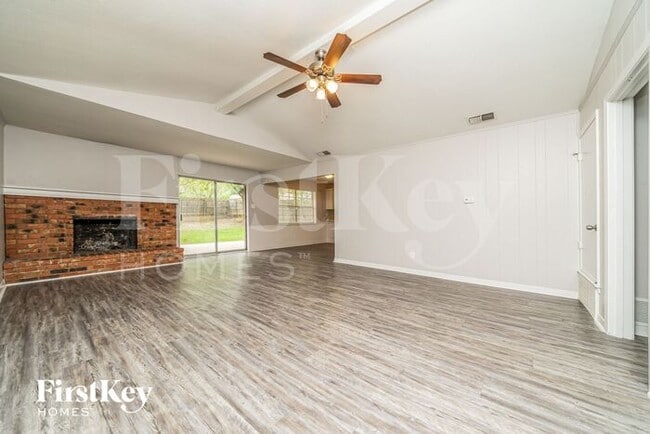 Building Photo - 204 E Lanett Dr