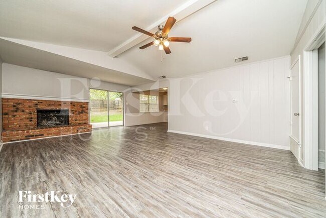 Building Photo - 204 East Lanett Drive