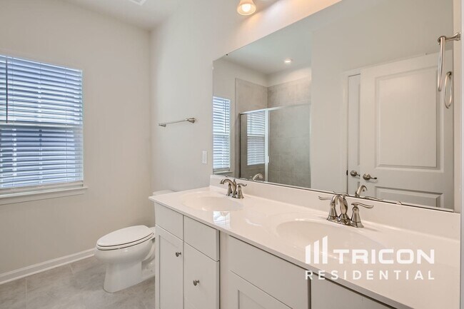 Building Photo - 1251 Summer Shade Dr