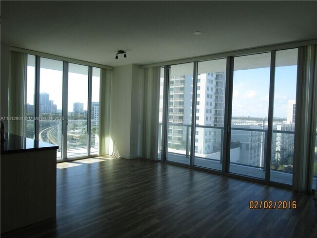 Foto del edificio - 79 SW 12th St