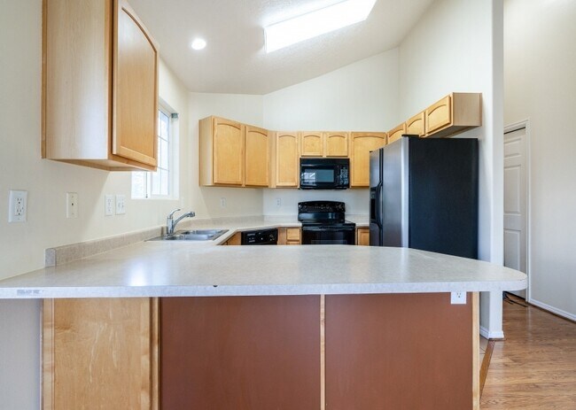 Building Photo - 1645 Vivante Way