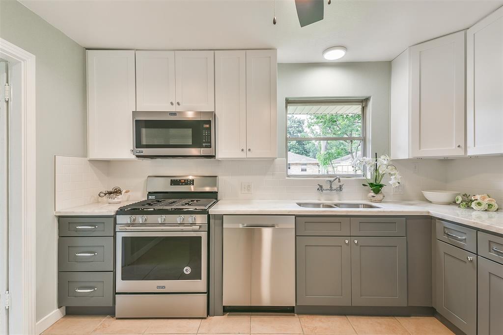 Foto principal - 2102 Saxon Dr