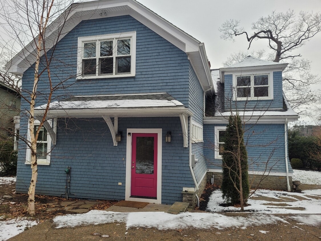 Primary Photo - 980 Winwick Rd