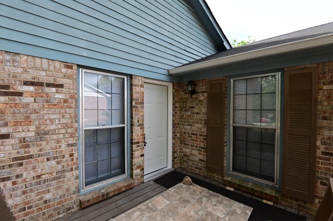 Building Photo - 209 Hunter Dr