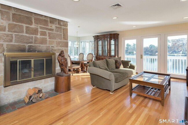 Foto del edificio - 192 Frenchtown Rd