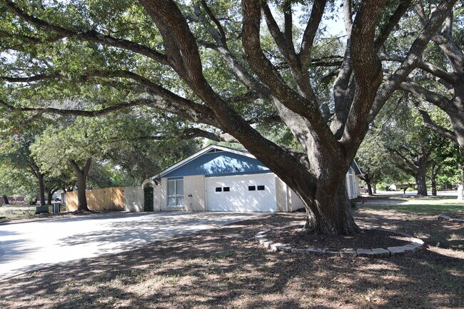 Building Photo - 4101 Antelope Trail