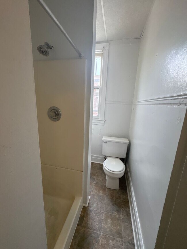 Foto del edificio - Available Now! 1 Bedroom unit in York
