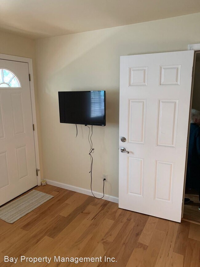 Building Photo - Studio, 1 bath House - 17 Deer Stalker Pat...