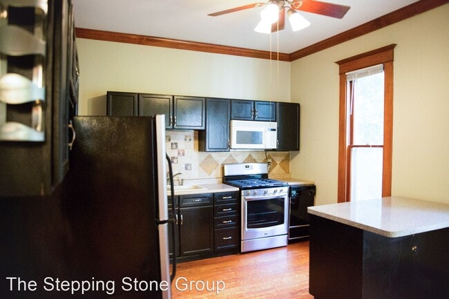 Building Photo - 3 br, 2 bath Condo - 3021 Knox Ave South 3...