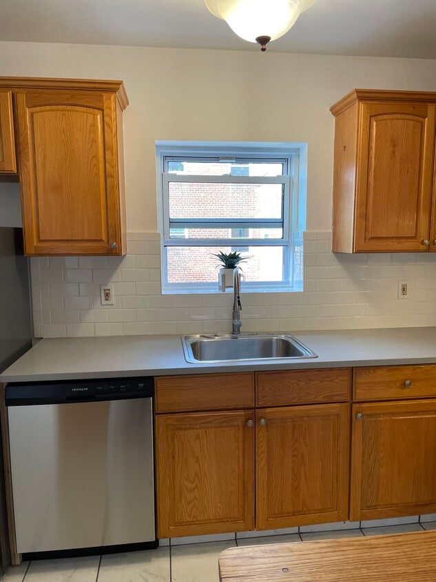 320 S Broadway Unit S8, Tarrytown, NY 10591 Condo for Rent in